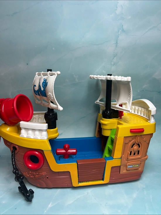 Little People Other - Fisher Price Little People LIL PIRATE SHIP Sound Not Works 2005